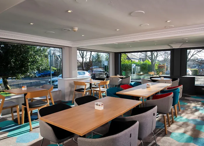 Holiday Inn Express Edinburgh City West By Ihg