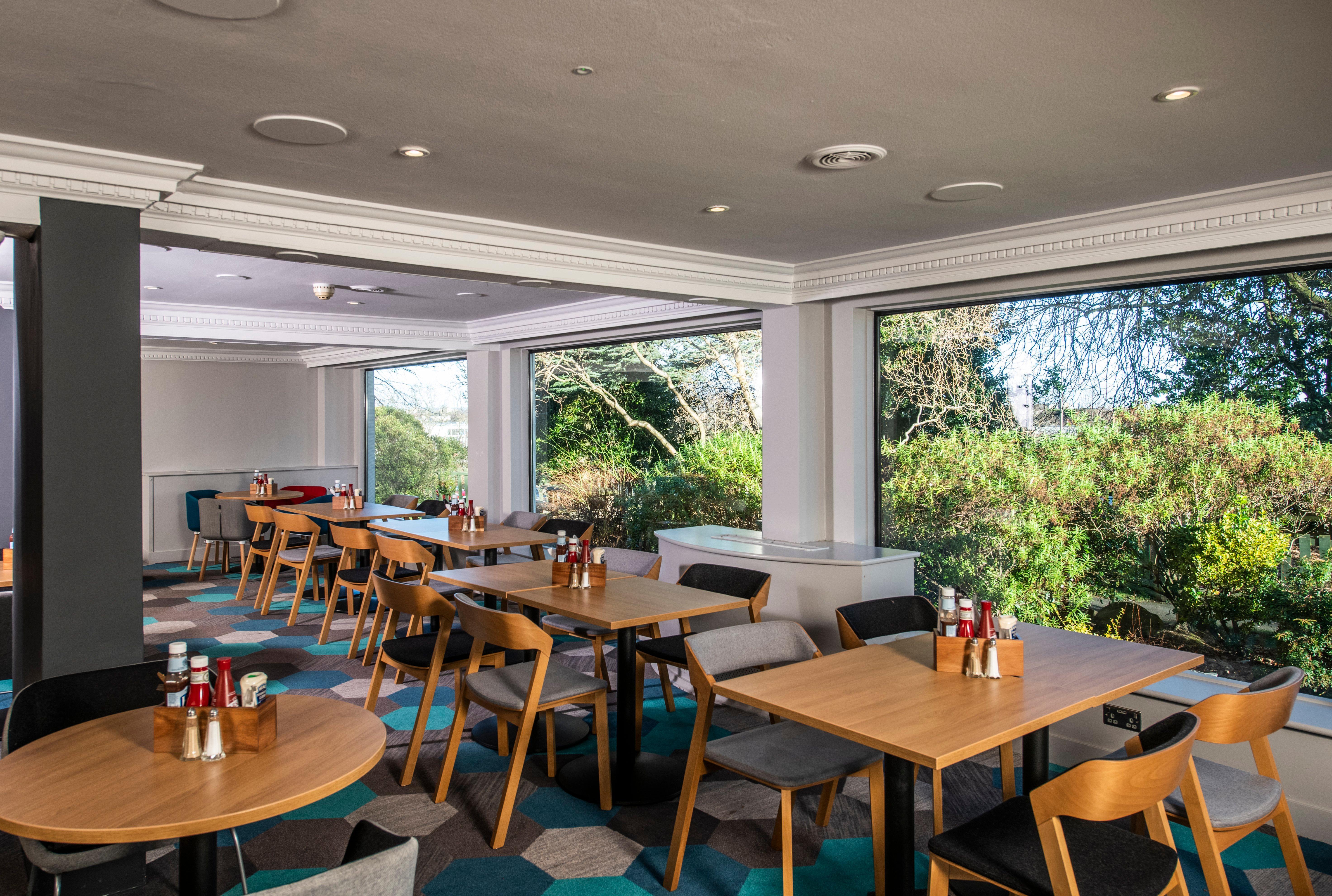 Express West By Ihg Hotel Edimburgo
