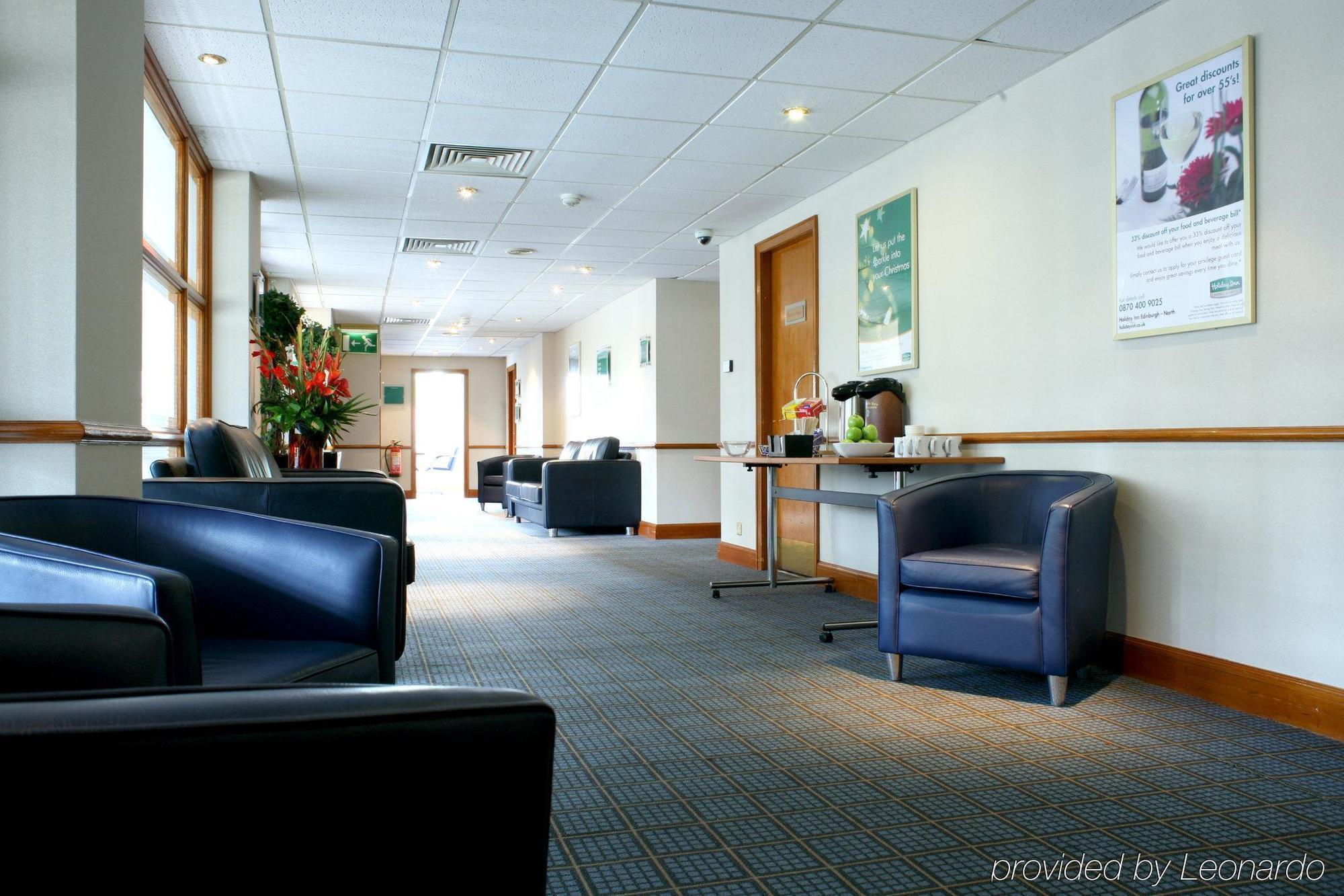 Express West By Ihg Отель 3*