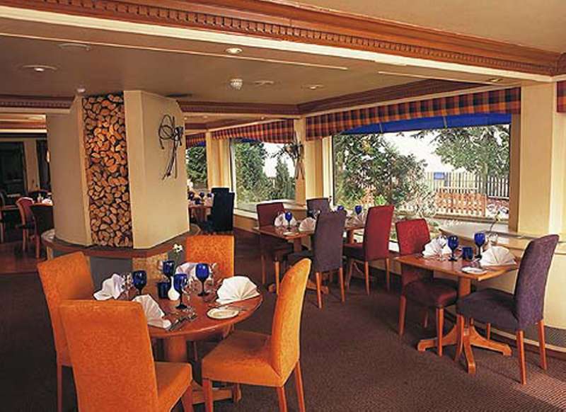 Express West By Ihg Отель