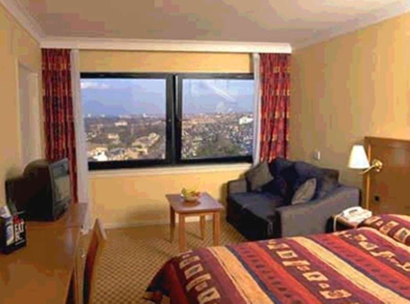 Отель Express West By Ihg 3*